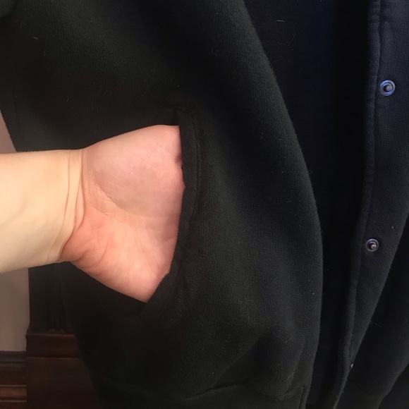 Brandy Melville ☀️ Bomber Sweatshirt - Picture 6 of 7